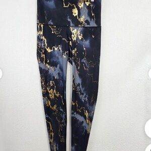 Old Navy Extra High-Waisted PowerSoft Go-Dry Leggings in Marble Size Large